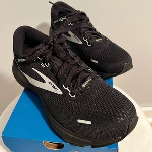 Brooks Ghost Gore-Tex sneakers